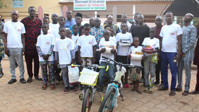 Le Concours de Noël des Enfants de KPOMASSÈ : Une Célébration de Talents et d’Initiatives