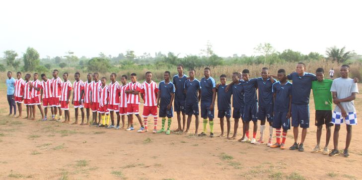 LANCEMENT DU TOURNOI DE FOOTBALL DE SOLIDARITÉ DE POSSOTOMÈ : UN PONT TROUVÉ POUR LES FÊTES DE FIN D’ANNÉE